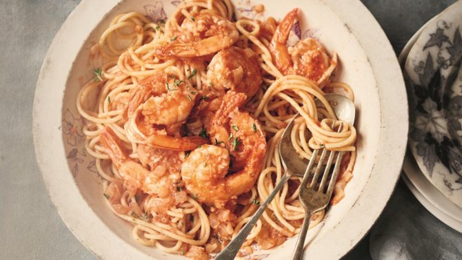 Recipe: Make Claudia Roden’s spaghetti with prawns Provençal
