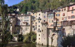 Regional architecture: The suspended houses of Pont-en-Royans and their history