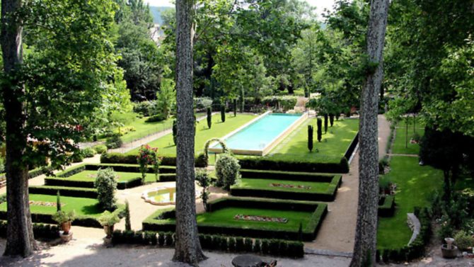 4 French homes with fabulous gardens