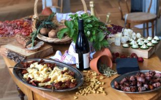 Why the French love an apéritif and how you can enjoy the ritual too – especially at Christmas