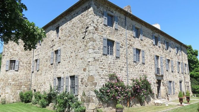 Escape to the Château: DIY captures ups and downs of life in a medieval French château