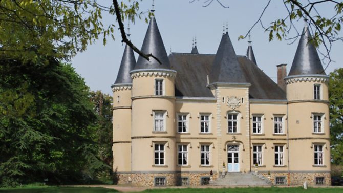 14 luxurious hotels in French châteaux