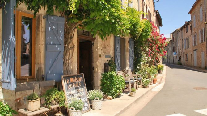 What’s it like to live in Cordes-sur-Ciel?