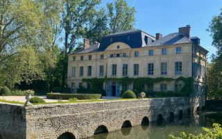 Enjoy a rural retreat just an hour from Paris