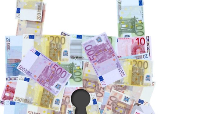 Foreign currency exchange: 7 things to think about in 2015