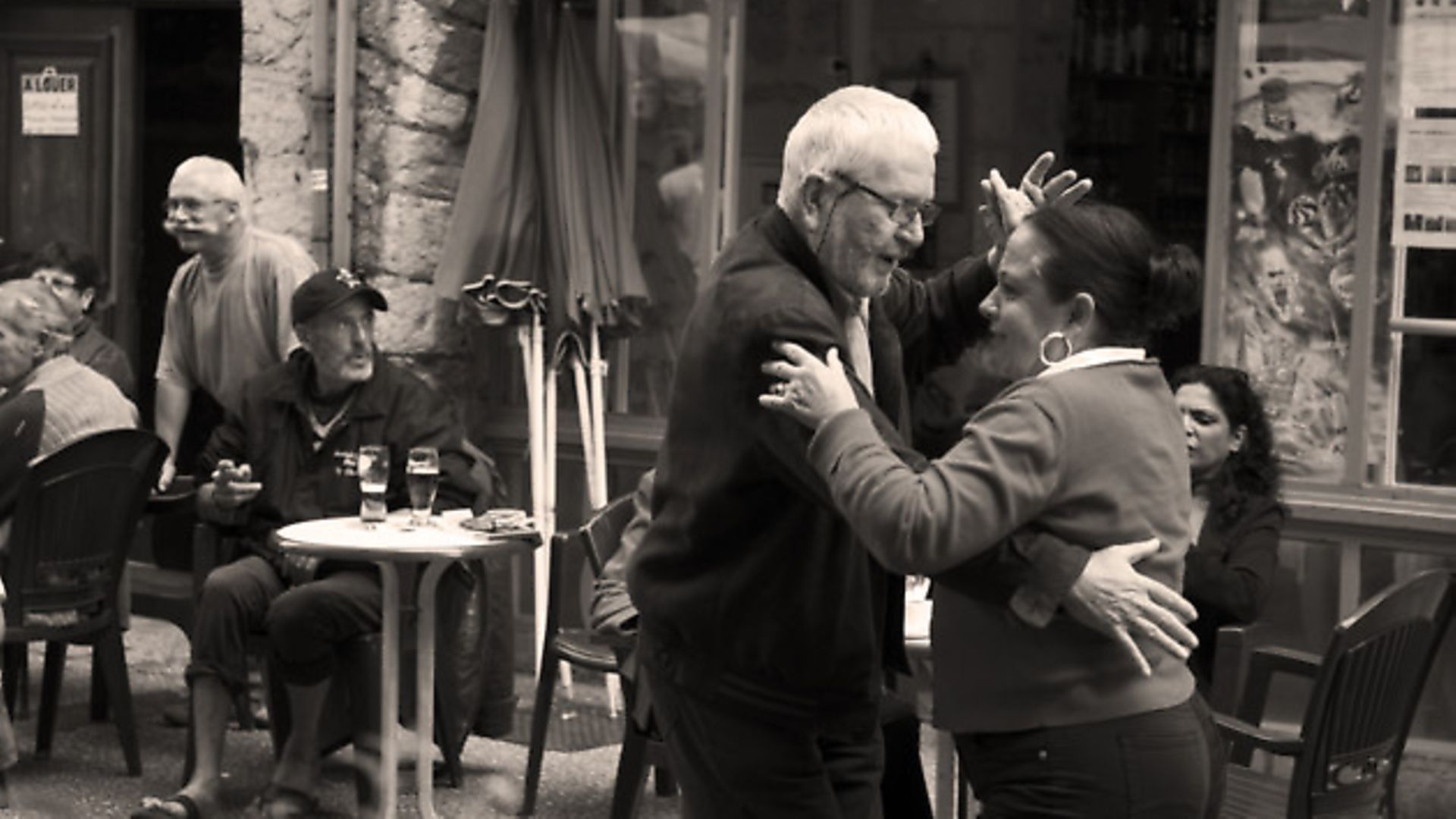 Throwing a party in France Complete France