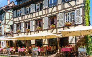 Guide to eating out in France
