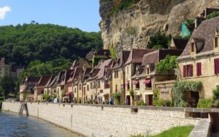 Should you take a damage deposit for your holiday let?