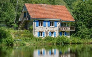 Lakeside life: 8 wonderful houses with a private lake for sale in France