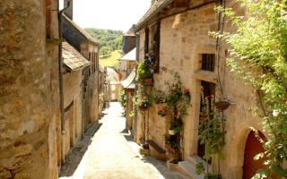 7 things to consider before buying in a French village