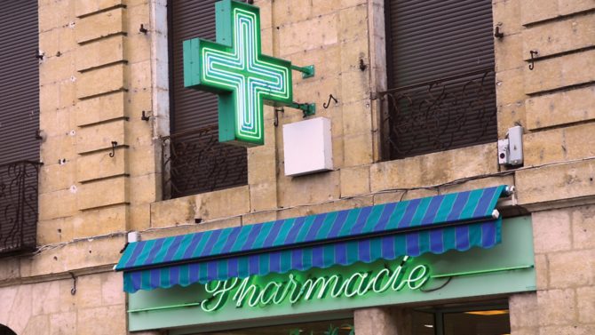 11 things you need to know about French pharmacies