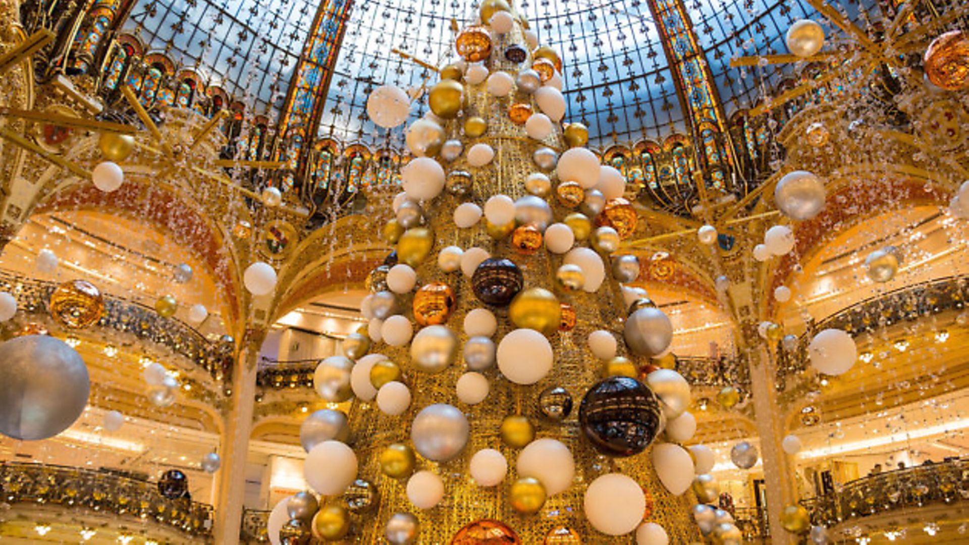 This is why you should visit Paris at Christmas - Complete France