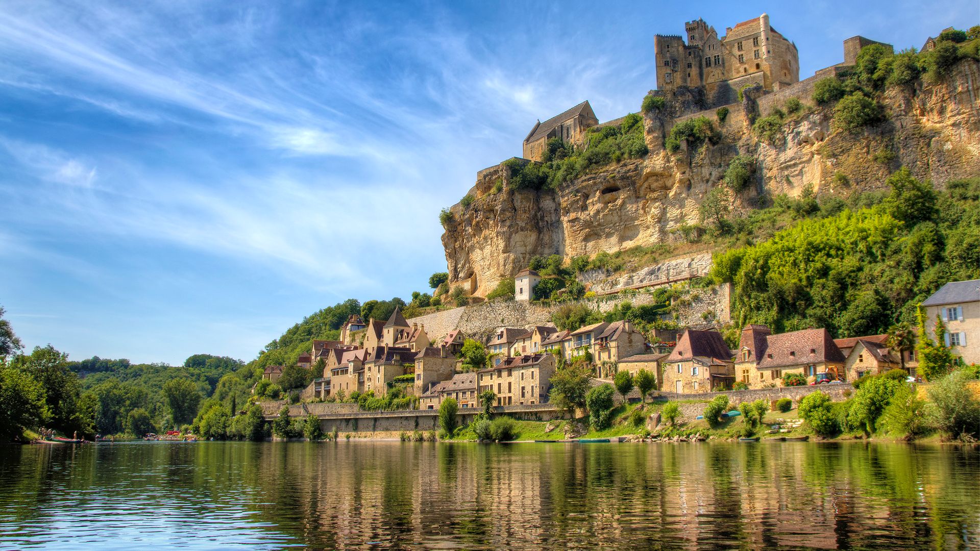 7 Reasons to live in Dordogne Complete France