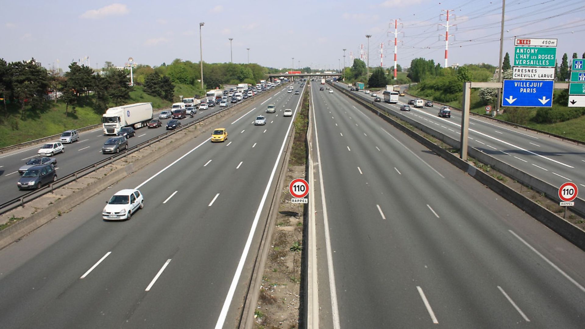 14 things you should know about French driving etiquette Complete France