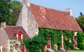 6 essential skills you need to run a holiday let in France