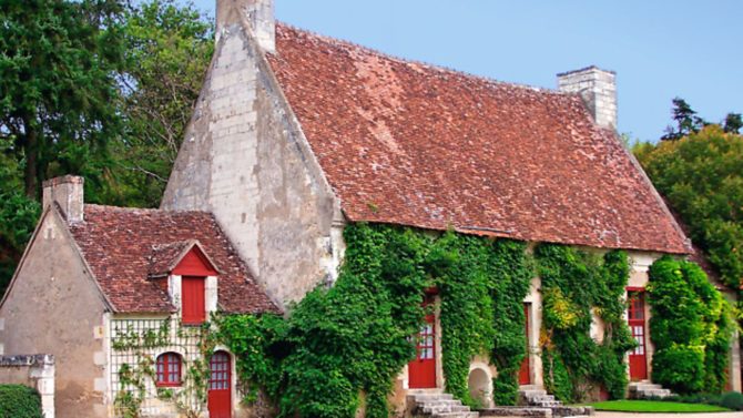 6 essential skills you need to run a holiday let in France