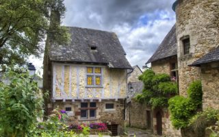 French property: condition on completion