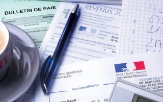 How do you challenge an incorrect tax bill in France?