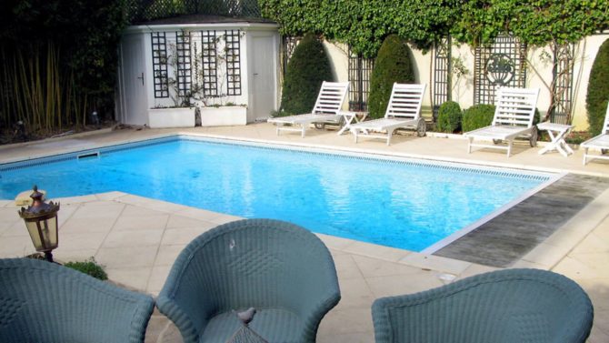 Installing a swimming pool at your French property