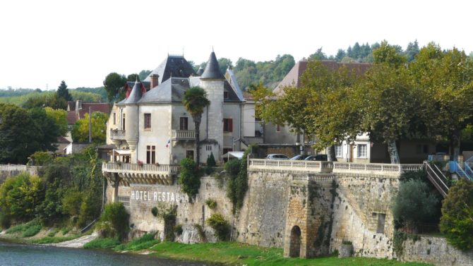 A guide to the Dordogne market town of Lalinde