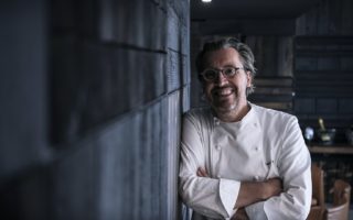 Top French chefs cook for doctors and nurses during pandemic