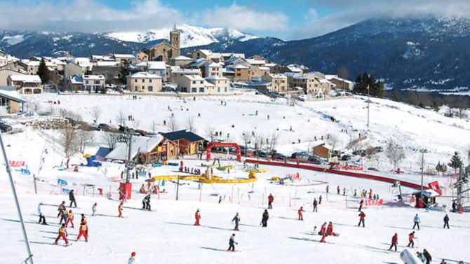 3 charming ski resorts in the French Pyrénées