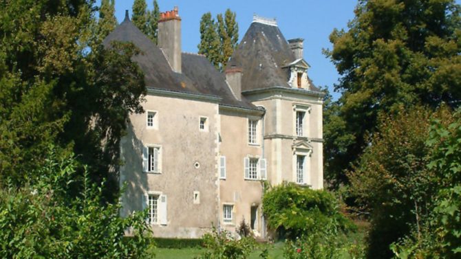Living in a Loire Valley château
