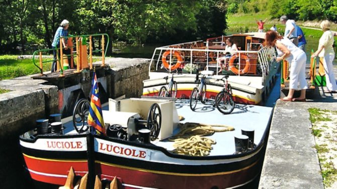 8 tips for running a barge business in France