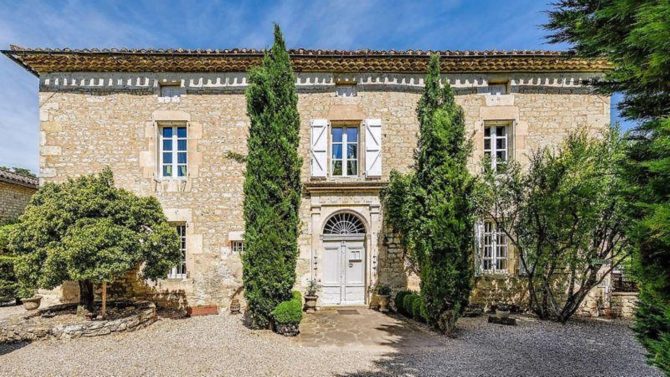 The prettiest houses for sale in France right now