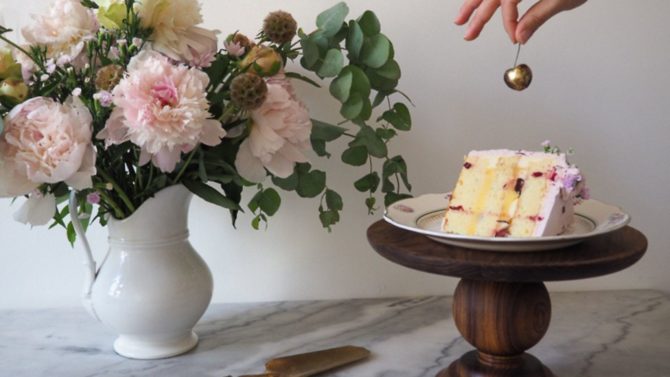 Expat pâtissière in Versailles hosts bake-alongs on Instagram