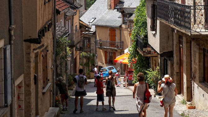 Why should I buy a property in Najac in Aveyron?