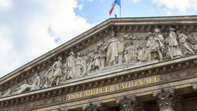 How does the French political system work?