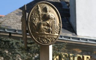 Buying guide part 10: completion and the acte de vente