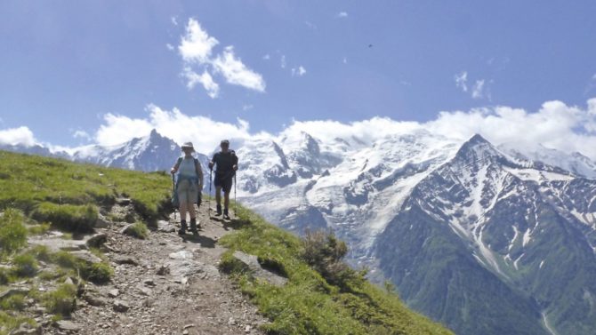 Top walking and cycling locations in France