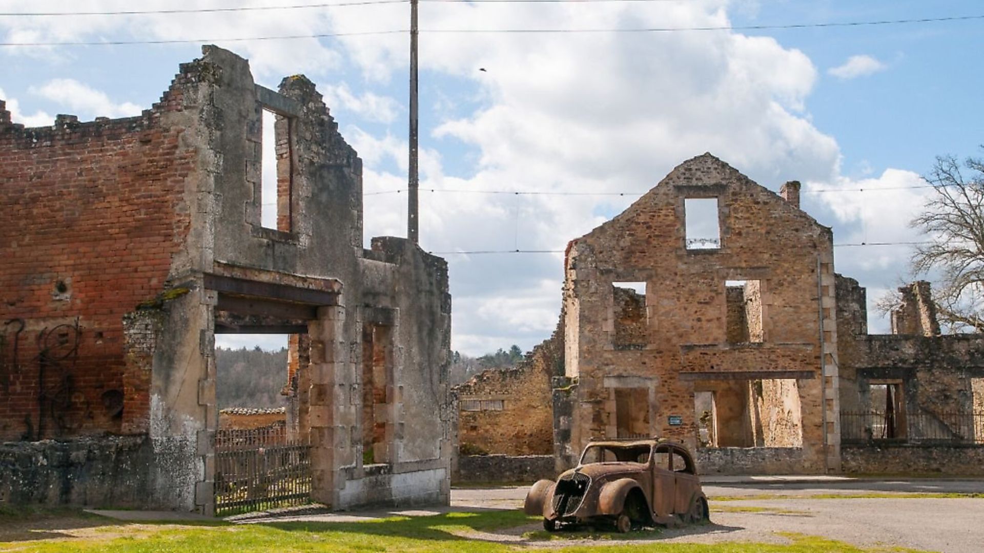 4 abandoned villages and ghost towns in France and their stories
