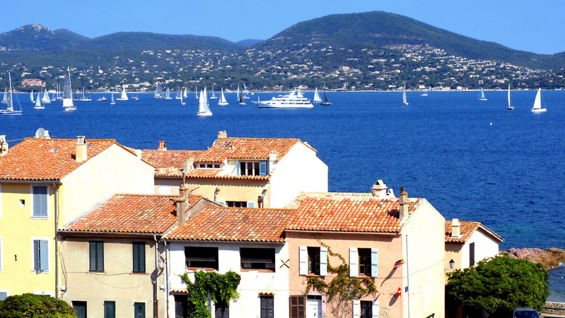 7 things to think about before buying a coastal property Complete France