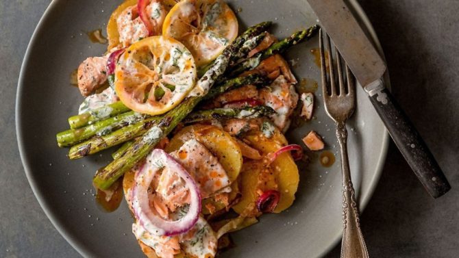 Recipe: Salmon en Papillote with Asparagus