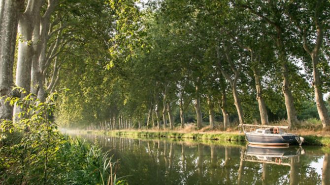 These photographs truly capture the beauty of the Canal du Midi