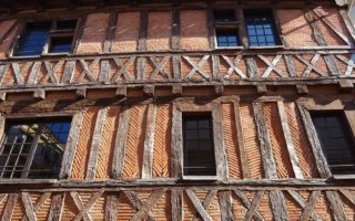 Should I pull out of the sale of a French house if it has termites?