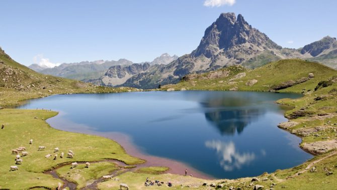 The beautiful French mountain lakes you have to visit