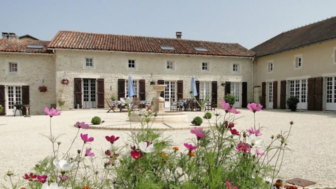 Behind the scenes of a luxury wedding venue in France