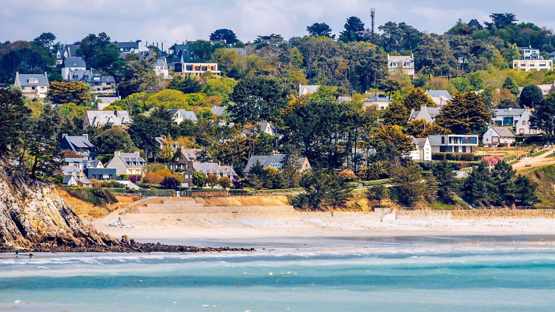 Halfprice French seaside properties Complete France