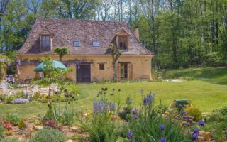 Live well for less! French property price reductions of the month