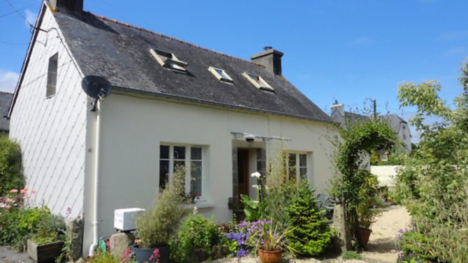 5 properties near a French ferry port