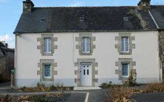5 properties in France under €150,000