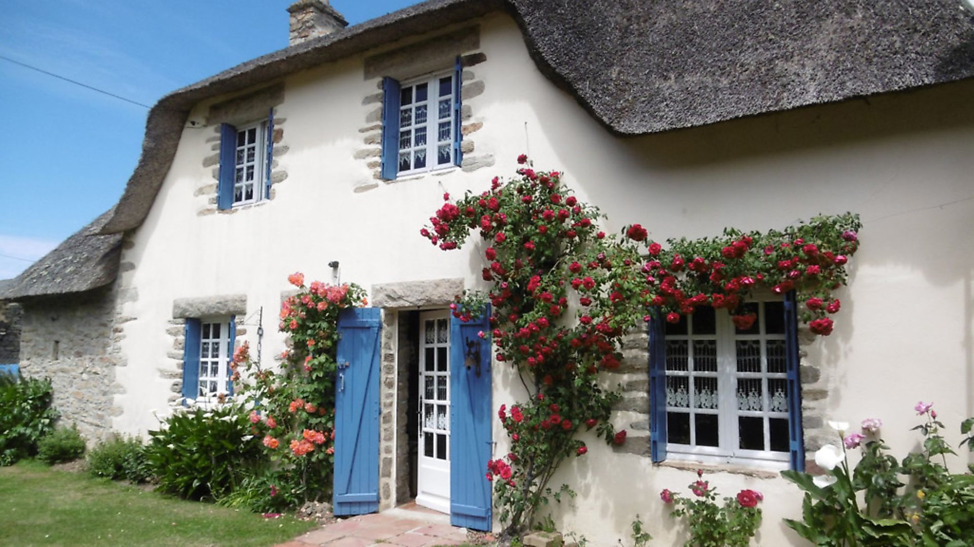 Dream French properties for sale in March 2018 Complete France