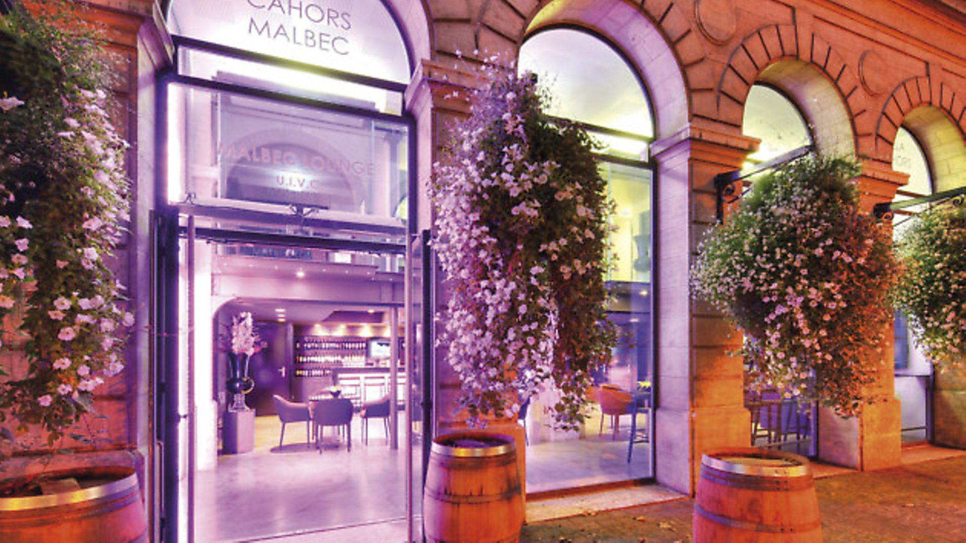 Location spotlight Cahors, Lot Complete France