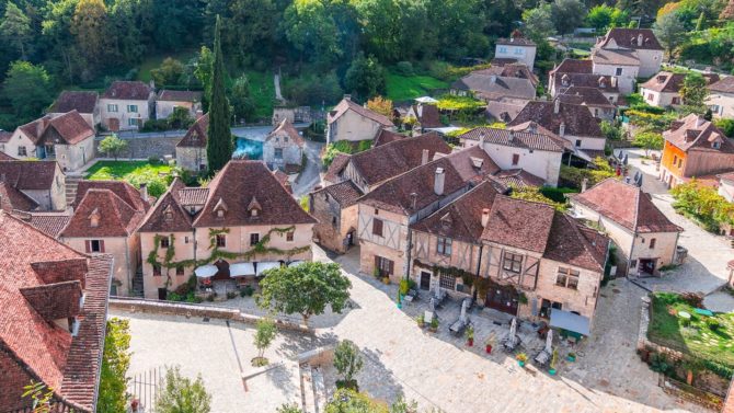 French property market: Prices rise in the provinces during record year