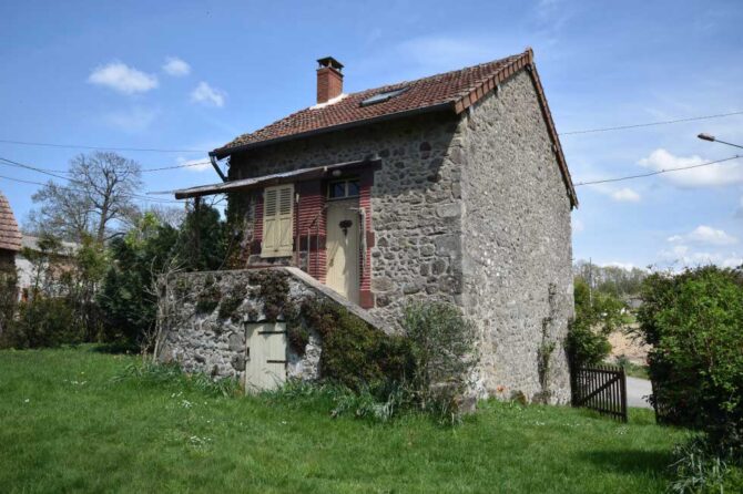 Bargain French Property: A £50,000 fully-renovated Limousin Cottage