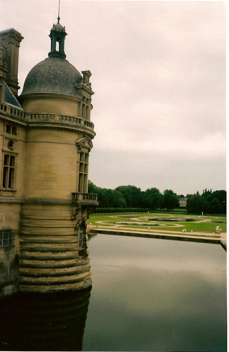 Great Stables of Prince de Conde & Palace Chantilly